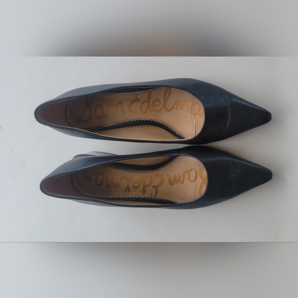 Ladies black leather, 1" tiger colored heel